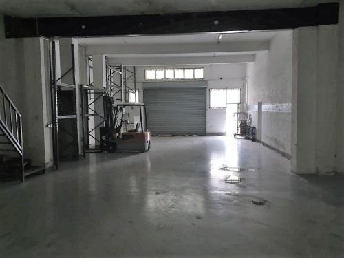 Unit 2, Waterside Trading Centre, Trumpers Way, Hanwell, London, W7