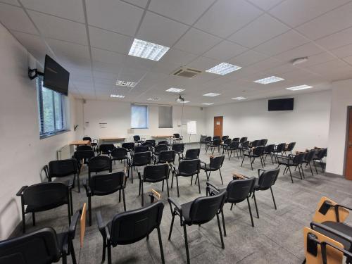Units 2 &3 Millennium House, Vickers Business Centre Priestley Road, Basingstoke, RG24