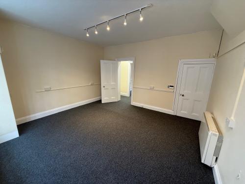 Chester House, 9 Windsor End, Beaconsfield, HP9