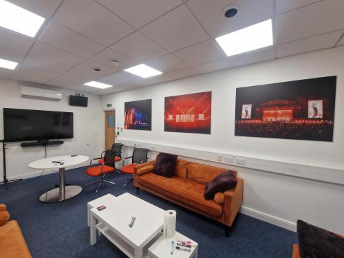 Unit 4 The IO Centre, Basingstoke, RG21