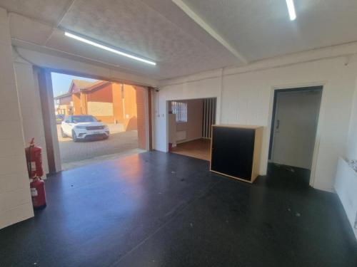 16 Murrell Green Business Park, London Road, Hook, RG27