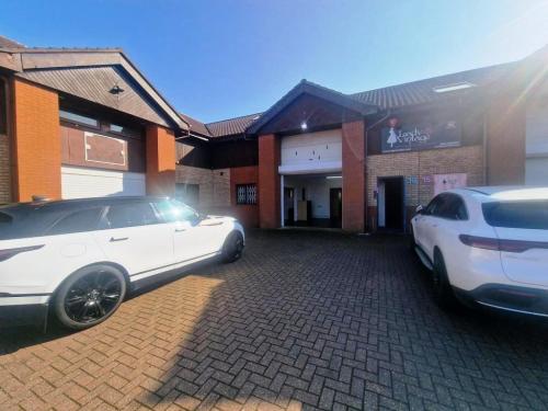 16 Murrell Green Business Park, London Road, Hook, RG27