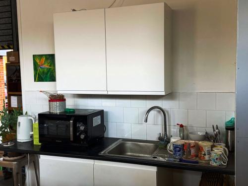 Unit 9, Vickers Business Centre, Priestley Road, Basingstoke, RG24