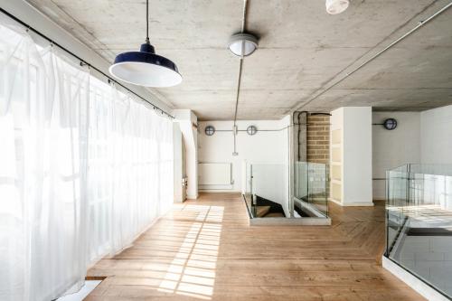 Unit B, 3 Mentmore Terrace, London Fields, London, E8