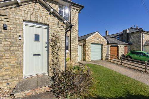 4 Fordham Terrace, The Causeway Therfield, Royston, SG8