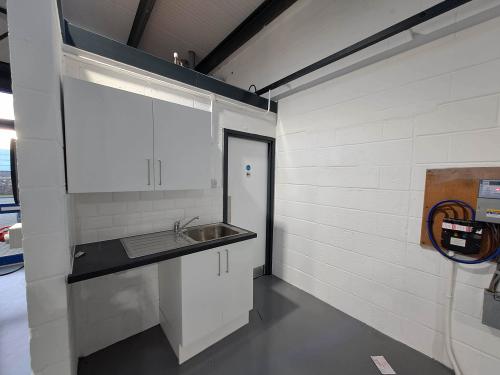 Unit 132, Blakelands Industrial Estate, Tanners Drive, Milton Keynes, MK14