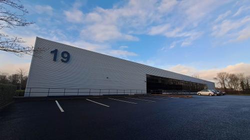 Unit 19, Blakelands Industrial Estate, Tanners Drive, Milton Keynes, MK14
