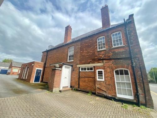 Clarendon House, 44 London Road, Newbury, RG14