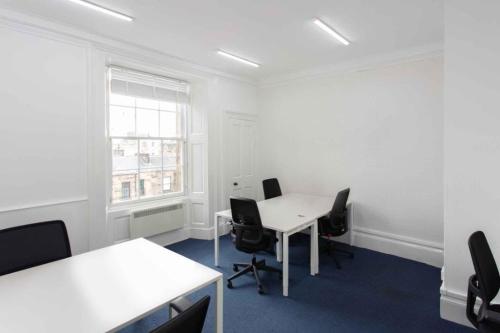 20-23 Woodside Place, Glasgow, G3