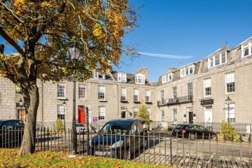 9 Golden Square, Aberdeen, AB10
