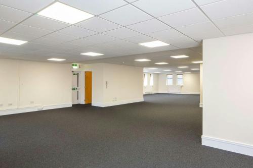 9 Golden Square, Aberdeen, AB10