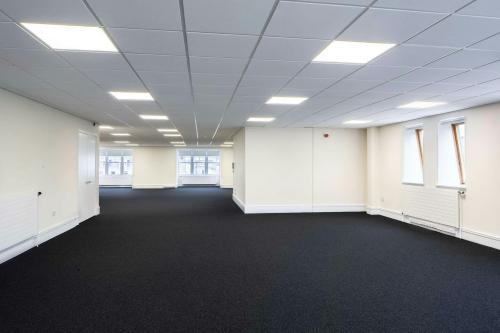 9 Golden Square, Aberdeen, AB10