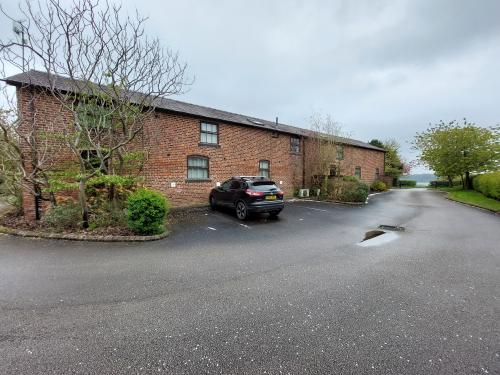 Unit 1 Cherry Tree Farm, Cherry Tree Lane, Rostherne, Altrincham, WA14