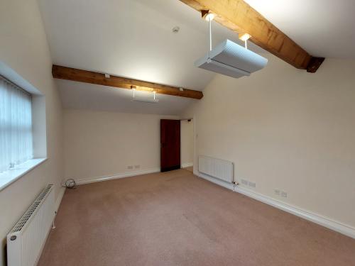 Unit 1 Cherry Tree Farm, Cherry Tree Lane, Rostherne, Altrincham, WA14