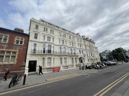 Blenheim House, Church Street, Brighton, BN1