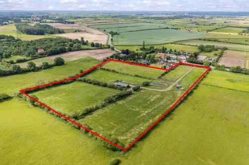 8.53 Acres Hill Top Farm, High Street, Marton, Gainsborough, DN21
