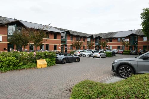 4 & 5 Haig Court, Knutsford, WA16