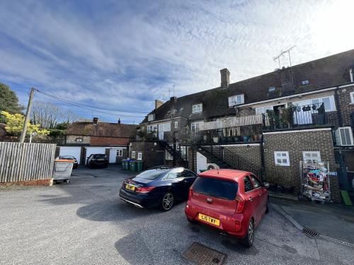 25/27/29, High Street, Storrington, RH20
