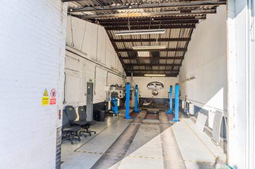 Units A B & C, Stratford Road, Wolverton, Milton Keynes, MK12