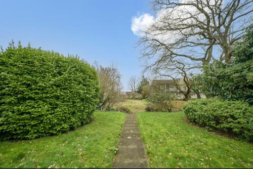 Flat 4, Grove Park, Camberwell, London, SE5