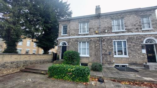 121, New London Road, Chelmsford, CM2