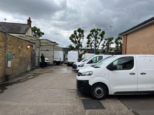 Cattle Market Service Station, Cattle Market Road, Northampton, NN1