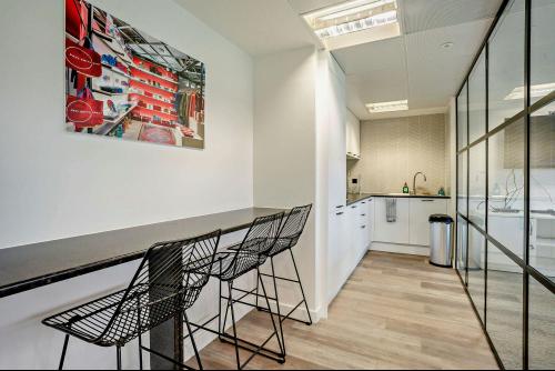 4TH Floor, 22 City Road, Barbican, London, EC1Y