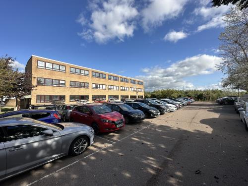 Deanland House, 160 Cowley Road, Cambridge, CB4
