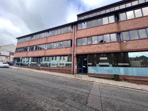 Raglan House, 28-44 Alma Street, Luton, LU1