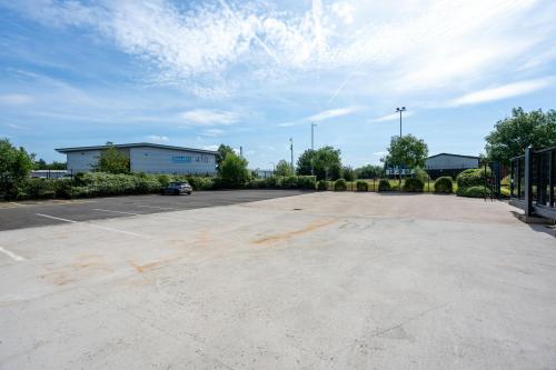 408, Easter Park, Haydock Lane, St. Helens, WA11