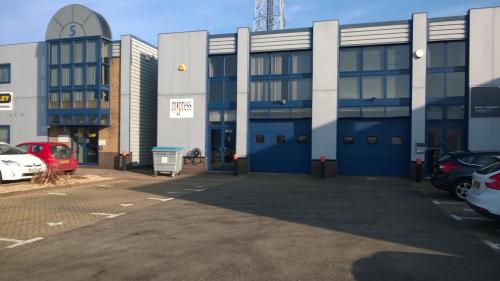 Unit 4 Ashton Gate, Ashton Road, Romford, RM3