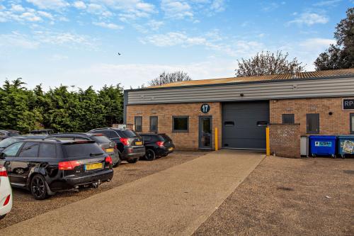 17, Davey Close, Colchester, CO1