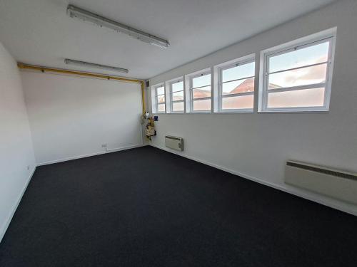 16 & 17 Tewin Court, Welwyn Garden City, AL7