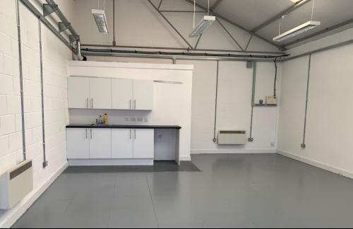 Draycott West, Elcot Lane, Marlborough, SN8