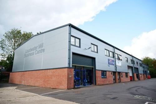 Unit B, Loudwater Mill Business Centre, Station Road, High Wycombe, HP10