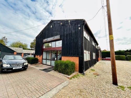 10, Fronds Park, Frouds Lane, Aldermaston, Woolhampton, RG7