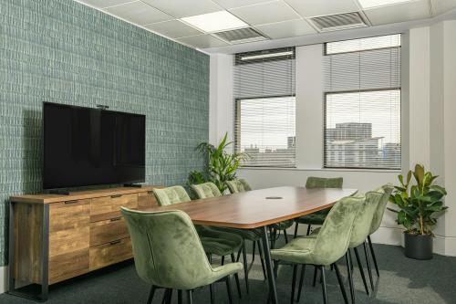 Export House, 5 Henry Plaza, Woking, GU21