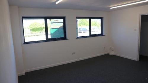Unit 7, Oxford Road Industrial Estate, Gresham Way, Reading, RG30