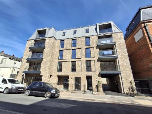 77 Holland Road, Hove, BN3