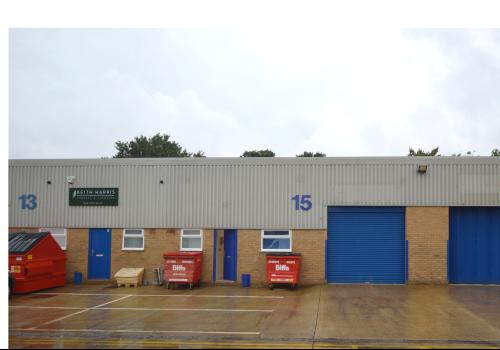 Unit 15, Silverwing Industrial Estate, Horatius Way, Croydon, CR0