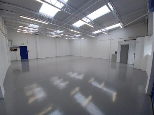 Unit 15, Silverwing Industrial Estate, Horatius Way, Croydon, CR0
