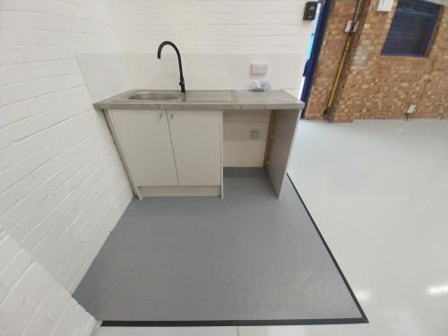 Unit 15, Silverwing Industrial Estate, Horatius Way, Croydon, CR0
