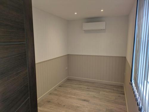 Unit 18 Home Farm, Godalming, GU8