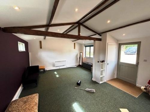 Units A & B Hawthorn Farm, Willis Lane, Four Marks, GU34