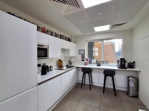 48-49 St James Street, St James, London, SW1A