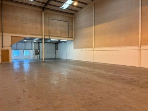 Unit 4 Hatch Industrial Park, Greywell Road, Basingstoke, RG24