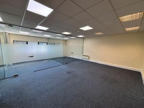 Unit 4 Hatch Industrial Park, Greywell Road, Basingstoke, RG24