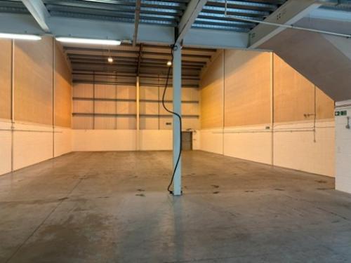Unit 4 Hatch Industrial Park, Greywell Road, Basingstoke, RG24