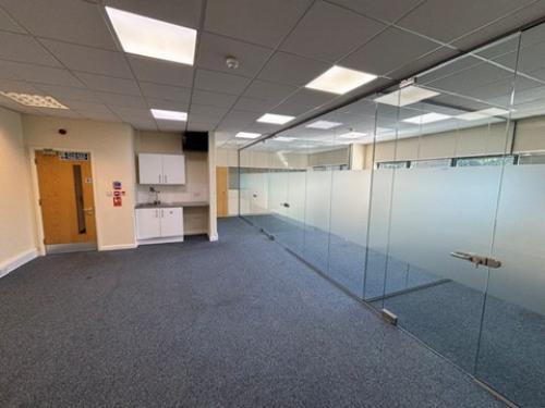 Unit 4 Hatch Industrial Park, Greywell Road, Basingstoke, RG24