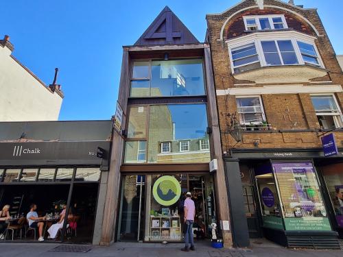 4 Duke Street, Richmond, TW9